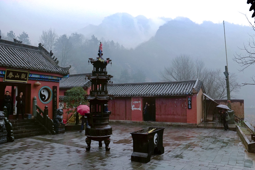 十堰广电【赛武当】烟雨泰山观-拍客-爱十堰