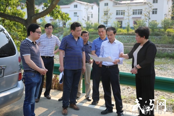 市政协副主席柯大成到茅箭区调研产业扶贫工作